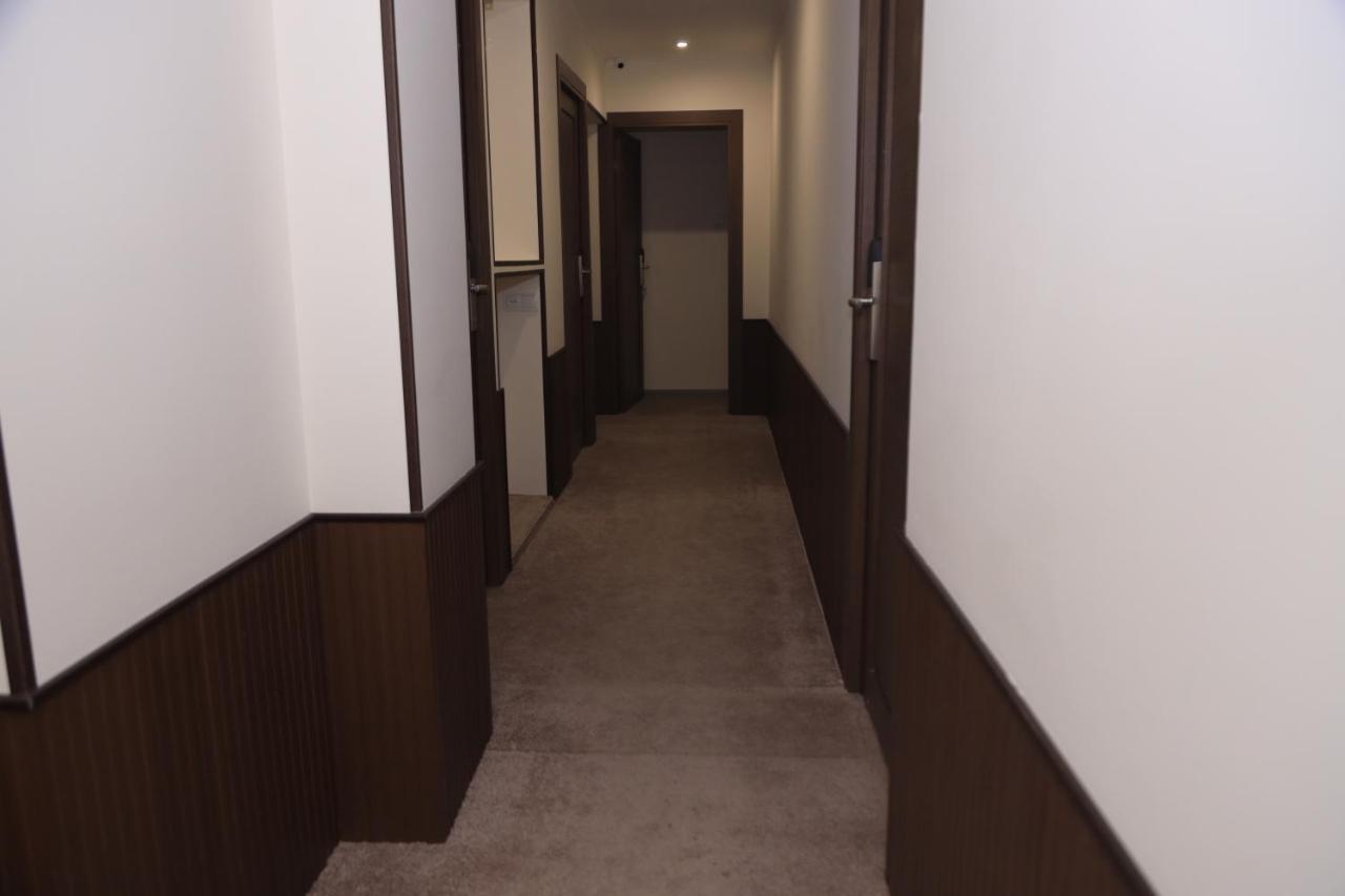 Delin Hotel And Tours Erevan Esterno foto