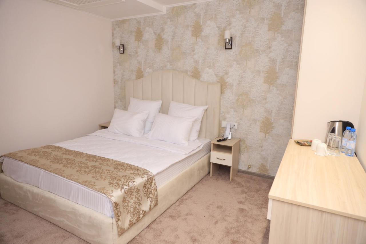Delin Hotel And Tours Erevan Esterno foto