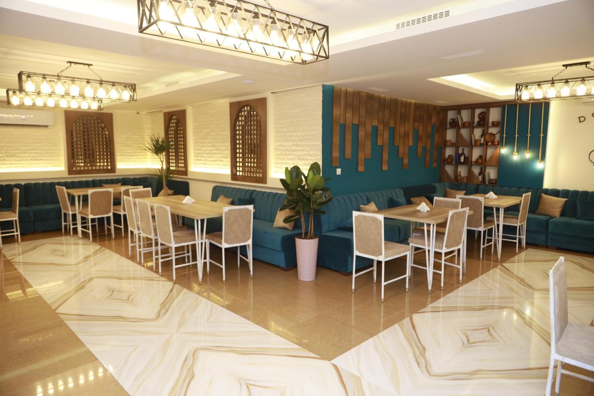 Delin Hotel And Tours Erevan Esterno foto
