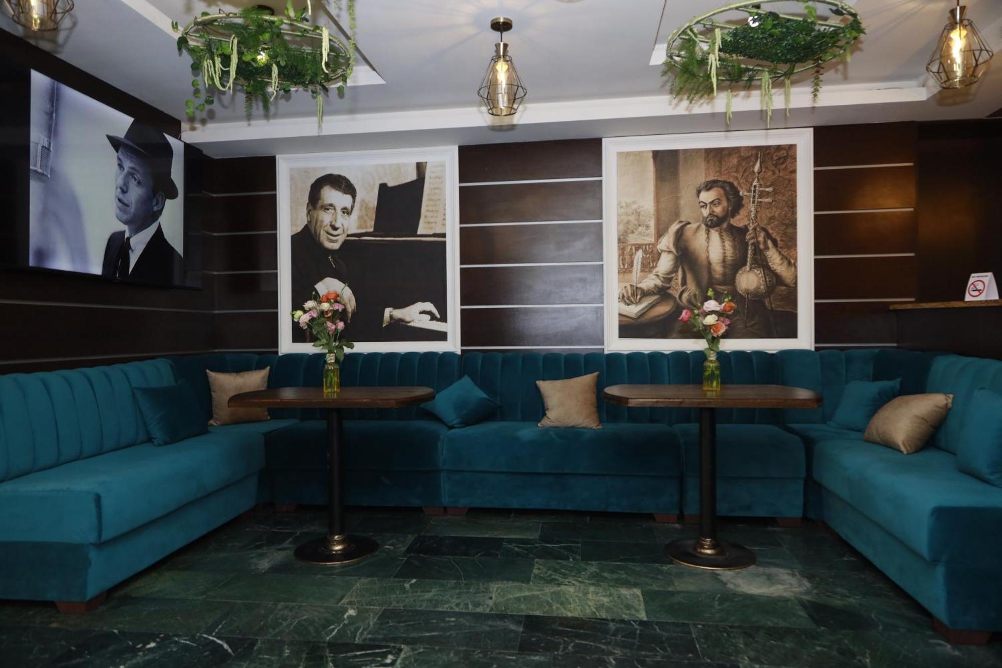 Delin Hotel And Tours Erevan Esterno foto