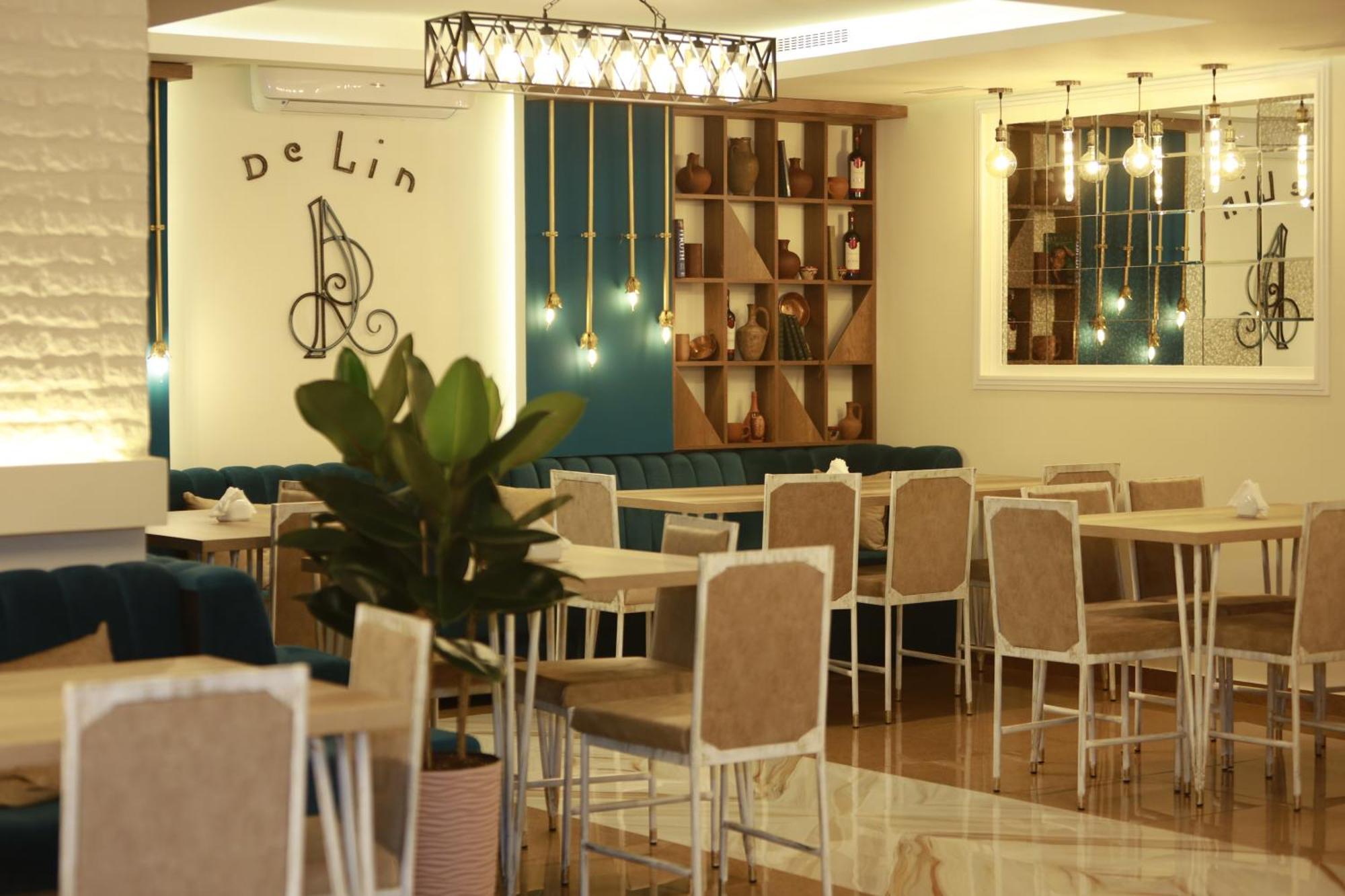Delin Hotel And Tours Erevan Esterno foto