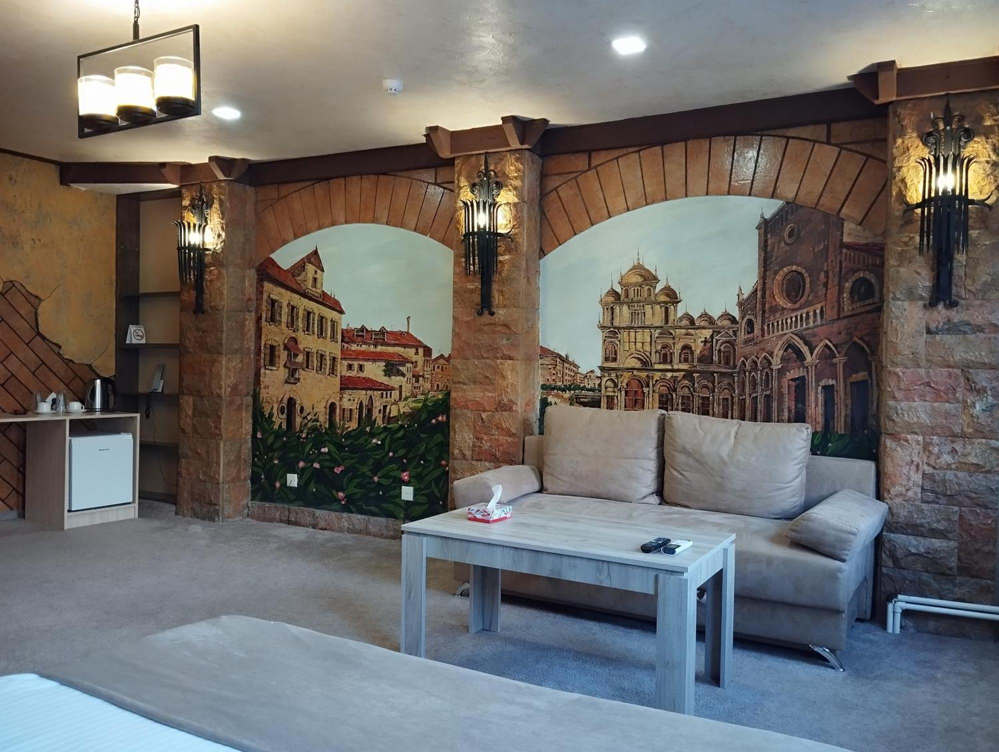 Delin Hotel And Tours Erevan Esterno foto